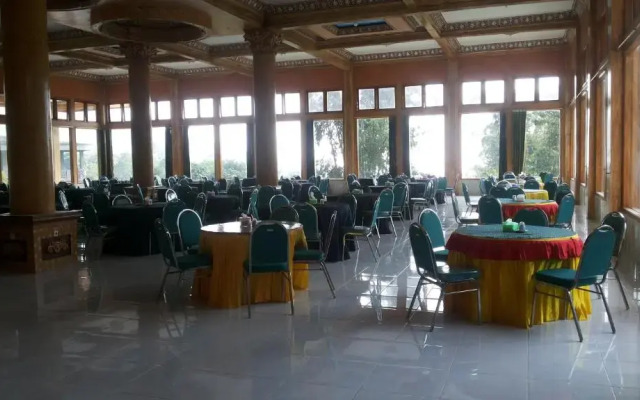 Nadia Hotel