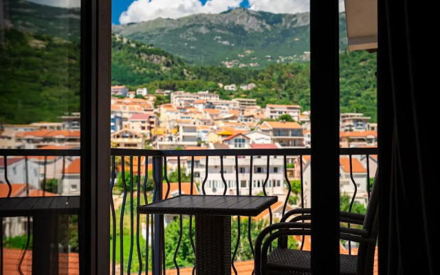 Rooftop Apartments & Rooms