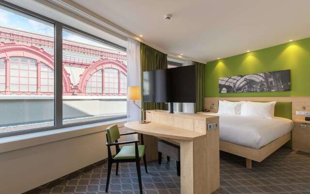 Hampton by Hilton Antwerp Central Station