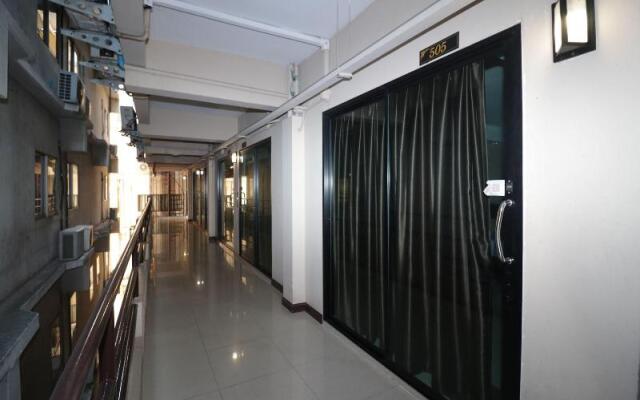 OYO 128 Kkinn South Pattaya Hotel