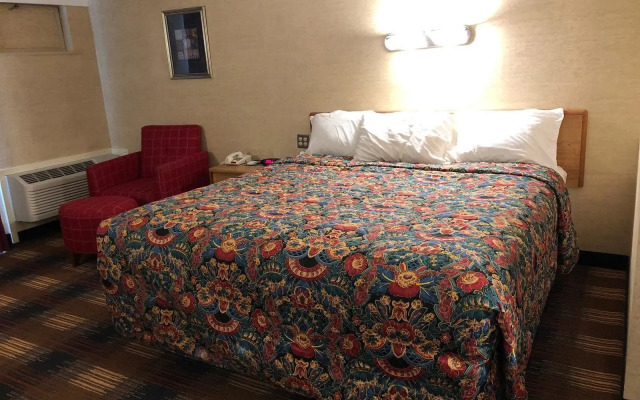 Red Carpet Inn North Syracuse