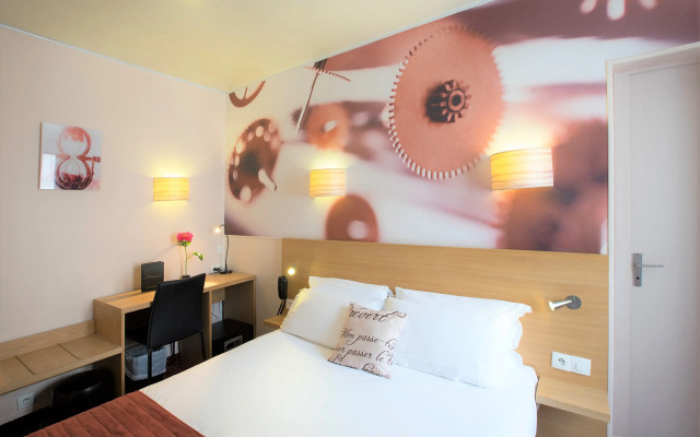 Hotel Ariane Montparnasse by Patrick Hayat