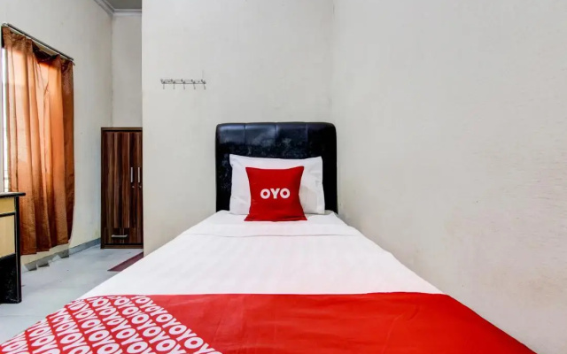 Super OYO 92511 Griya Dias  Syariah