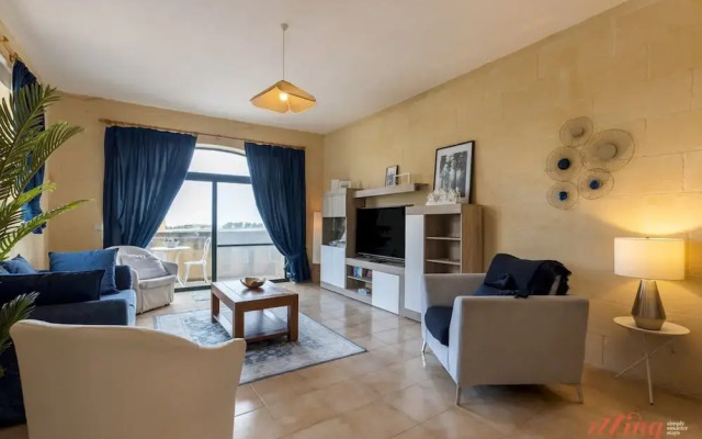Pet Friendly Penthouse Rooftop Jacuzzi With Views