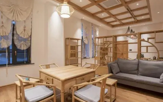 Kaili Shangya International Intelligent Hotel (Grand Cross State People's Hospital)