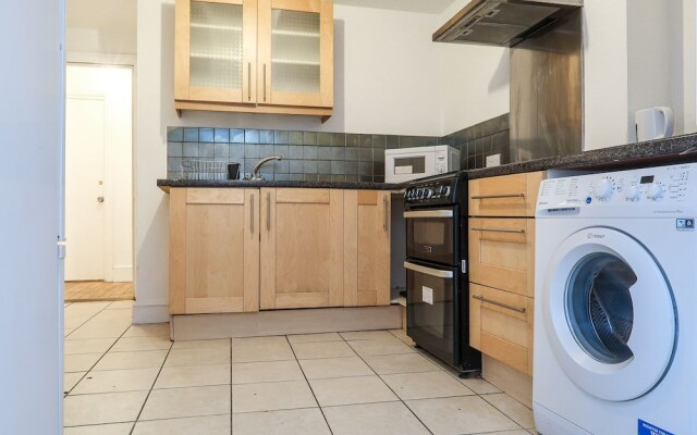 Sidney Street B - Deluxe Single Room 4