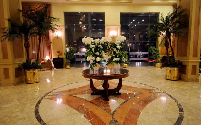 Grand Pyramids Hotel