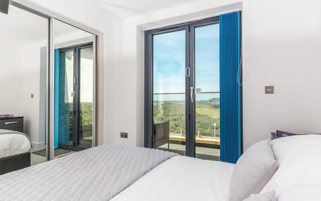 11 Waterstone House, Tenby