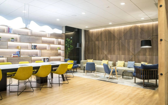 Courtyard by Marriott Edinburgh West