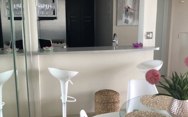Ocean View Gorgeous 1 Bedroom Apt