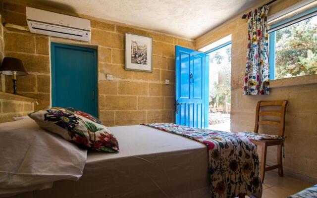 Ta' Bertu Host Family Bed & Breakfast