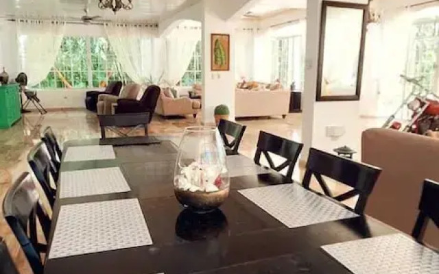 9th Hole Villa
