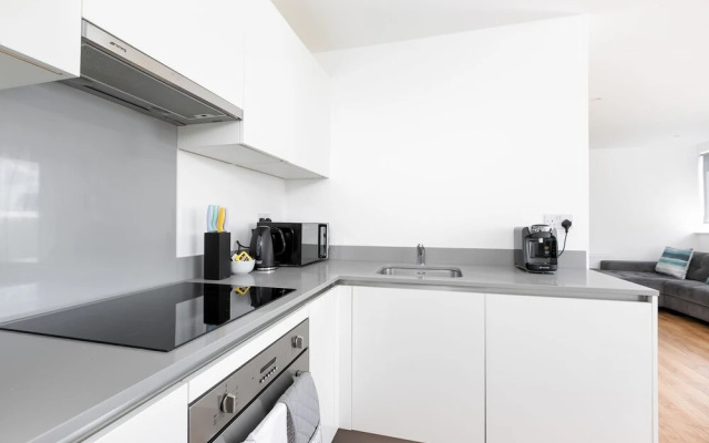 Skyvillion Tower Points - Tower Point Lovely apartment in Enfield London