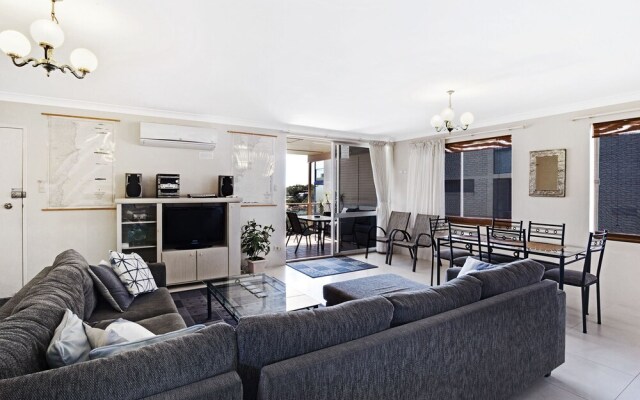 Laman Lodge, Unit 6, 15 Laman Street,