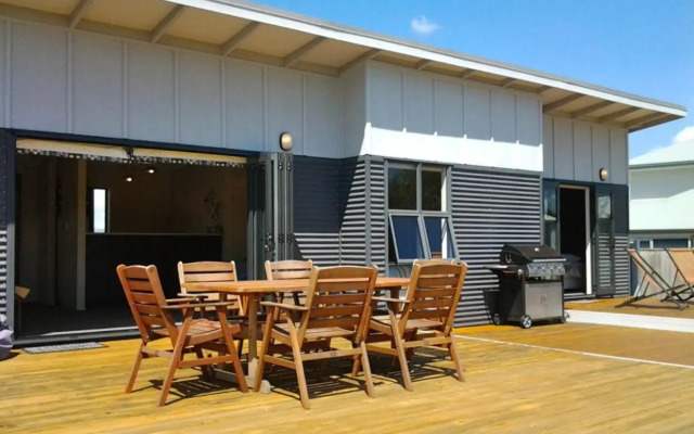 Puka Bach - Matarangi Holiday Home