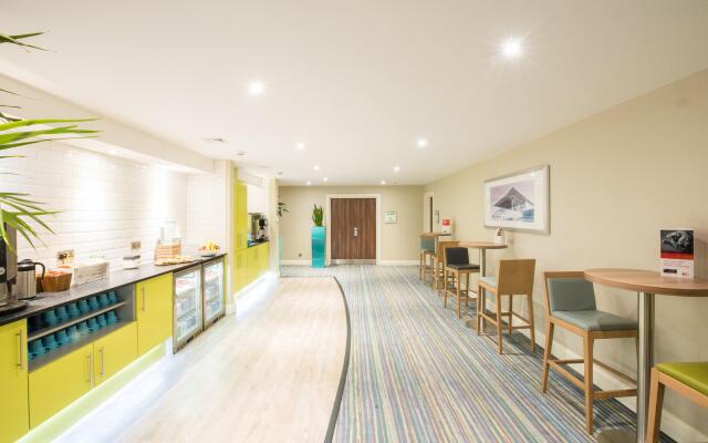 Holiday Inn Cardiff - North M4