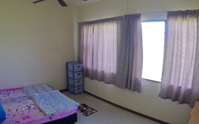 OYO Home 90371 Home Valley Homestay Tambunan