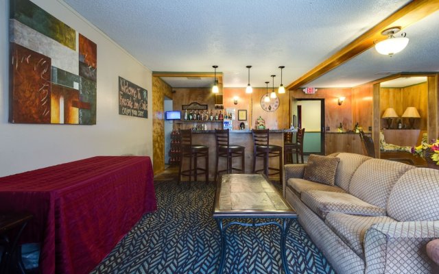 Fireside Inn & Suites
