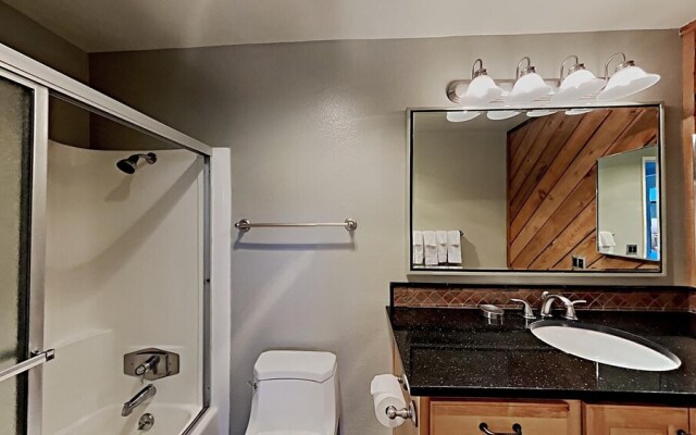 Great 2 Bedroom Condo Right Across Canyon Lodge! Walk To Lifts! Free Gondola to Village! (Unit 553 at 1849) by RedAwning