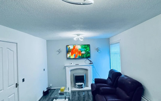 Gateshead Gem - Modern 3 Bedroom House