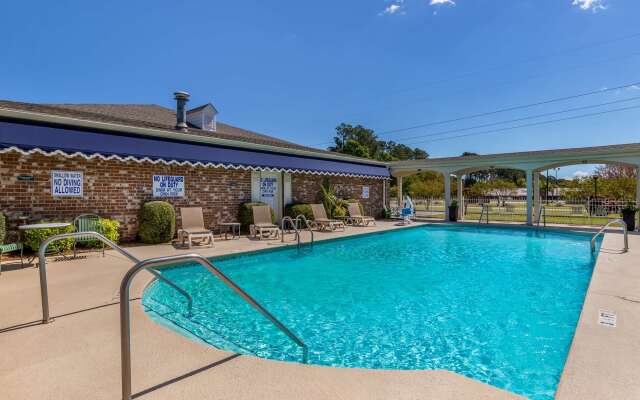 Best Western Plus Santee Inn