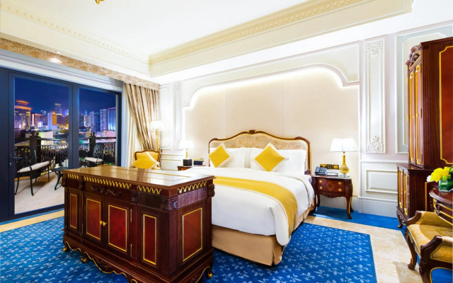 Legend Palace Hotel