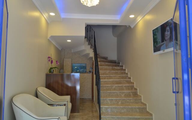 Ada Palas Otel