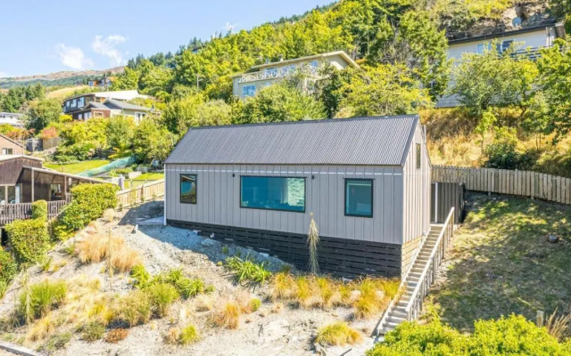 Picture Perfect - Queenstown Holiday Home