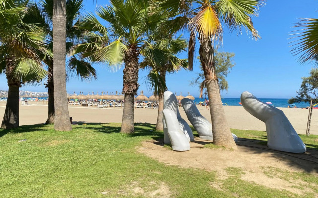 Stylish Fuengirola Studio with Panoramic Sea View