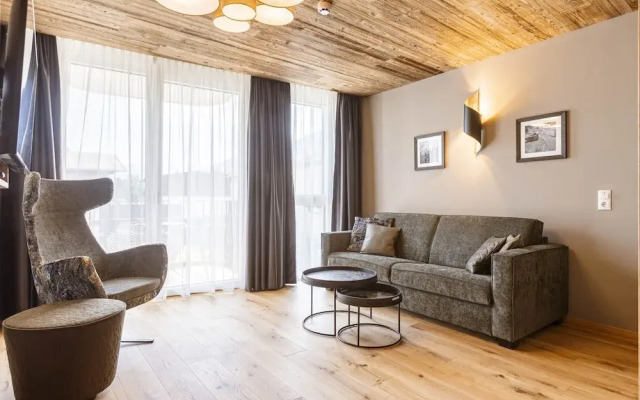 Charming Apartment 850 m From ski Area