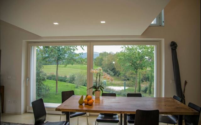 Hillside Villa With Swimming Pool and Jacuzzi - Frasassi Caves