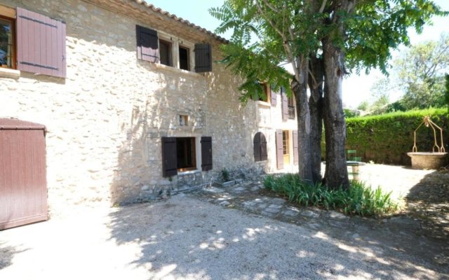 Typical Mas Provencal With Swimming Pool In A Small Hamlet Near Mouries In The Alpilles In Provence 8 Persons Ls1 361 Oustau D'antan