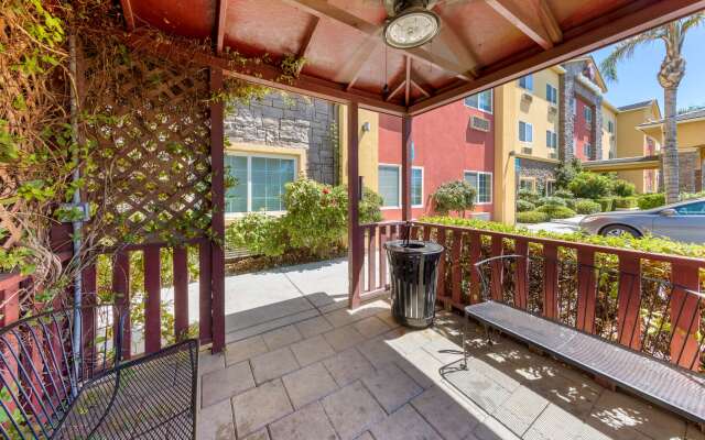 Best Western Plus Wasco Inn & Suites