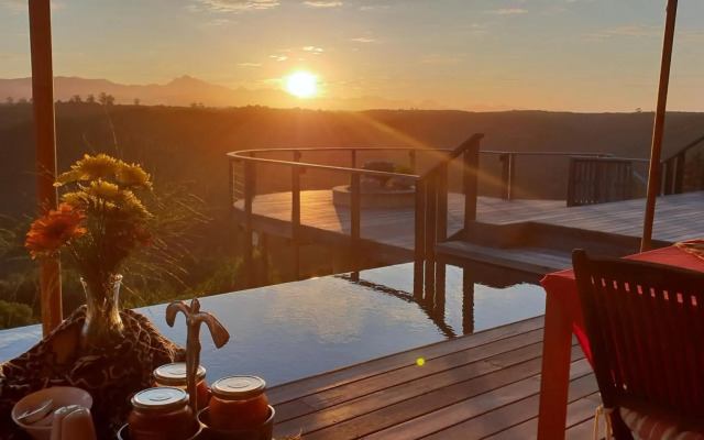 Tamodi Lodge and Stables