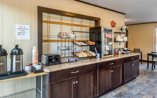 Economy Inn and Suites