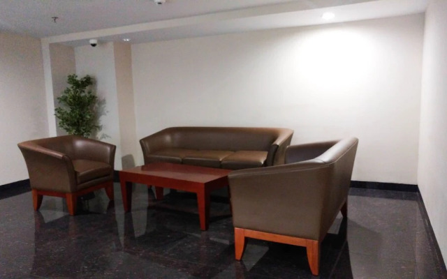 3BR near Sumarecon Mall Bekasi at The Springlake Apartment