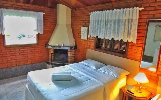 OYO Pousada Encantos de Martinelli