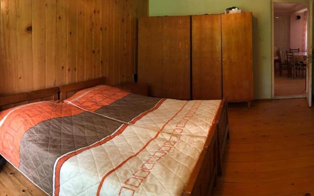 Family house in Racha, Oni