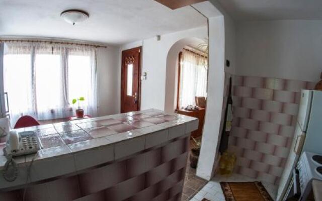 Sluncho Guest House