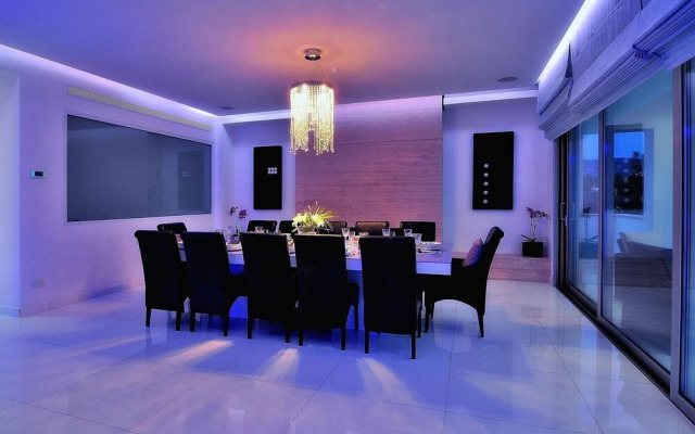 Water's Edge Villa