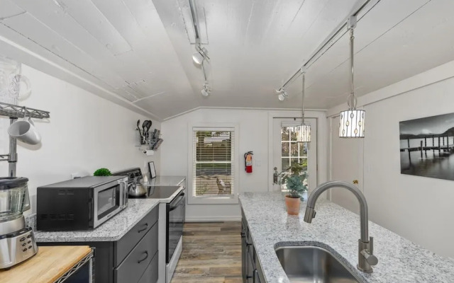 Hummingbird - One Bedroom Apartment, Sleeps 2