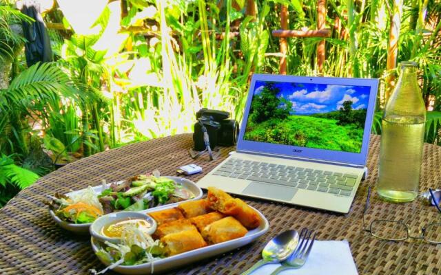 Baanpong Lodge
