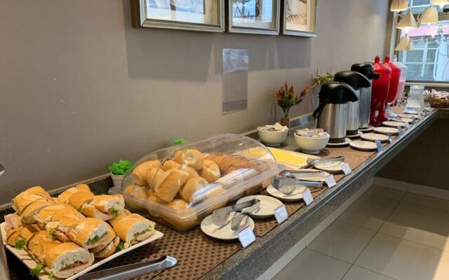 Hotel Piratininga Fernando Correa