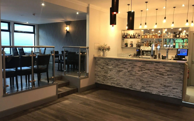 The Knowes Hotel & Restaurant