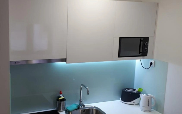 TMB (Train / Metro& Bus ) Oporto Station House