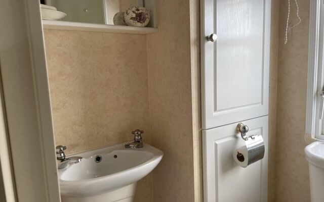 Captivating 2-bed Static Caravan on Private Land