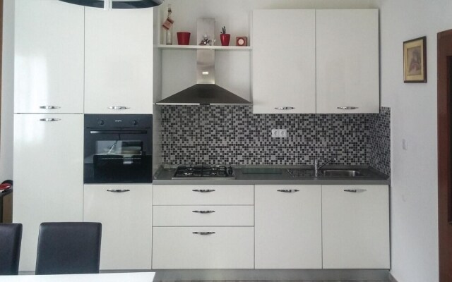 Nice Home in Jesenice With Wifi and 2 Bedrooms