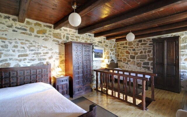 Elounda Traditional Art Suites
