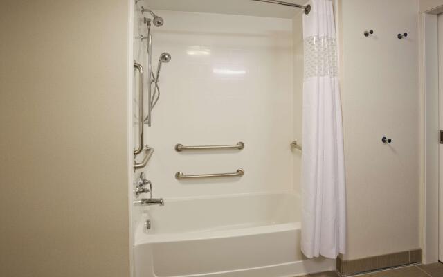 Hampton Inn Spicer Green Lake