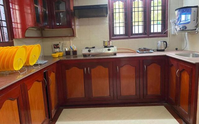 Le Pondy Luxury
